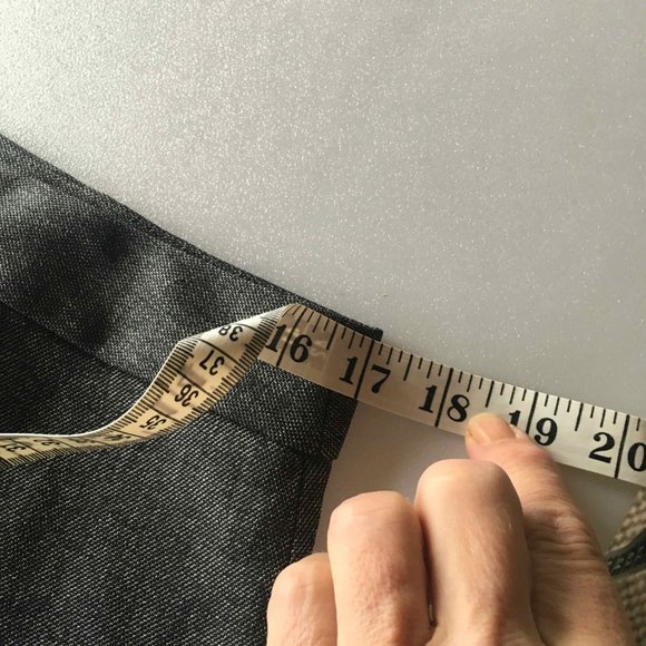 Mfrannie New Suit - includes blouse, skirt and blazer - Picture 6 of 16